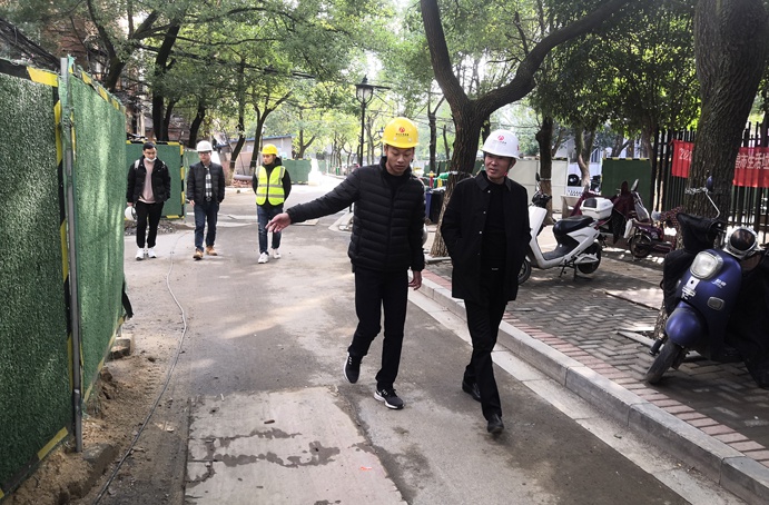 南昌市政建設集團領導深入一線督導檢查安全生產(chǎn)工作6912.jpg