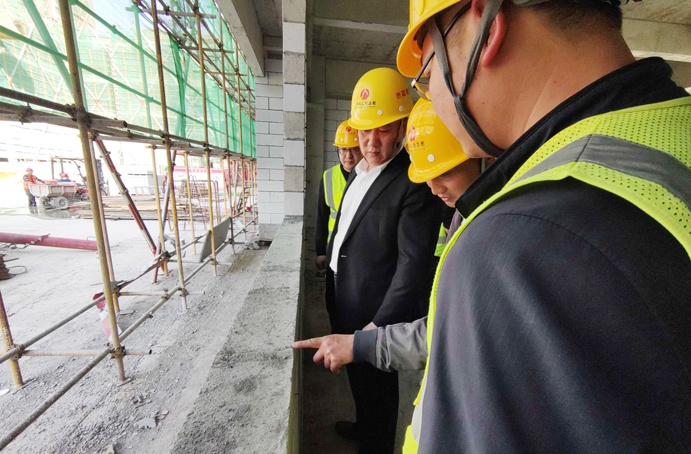 徐旭前往市政公用城三期項(xiàng)目、市政綠色建材科技產(chǎn)業(yè)園項(xiàng)目調(diào)研