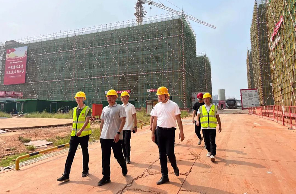 徐旭前往杭州路、新建職校等項目調(diào)研慰問