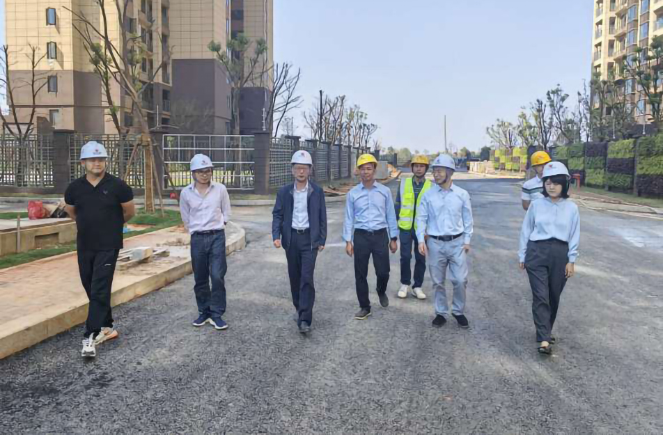 鄭學平到秦坊安置房項目、杭州路項目調(diào)研