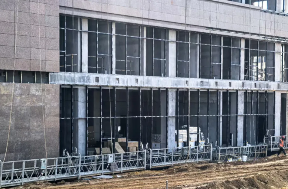 南昌市政建設(shè)集團(tuán)有限公司緊急開展強(qiáng)對(duì)流天氣專項(xiàng)安全檢查，全面排查設(shè)備加固、用電安全、排水防澇及應(yīng)急物資，筑牢極端天氣施工安全防線